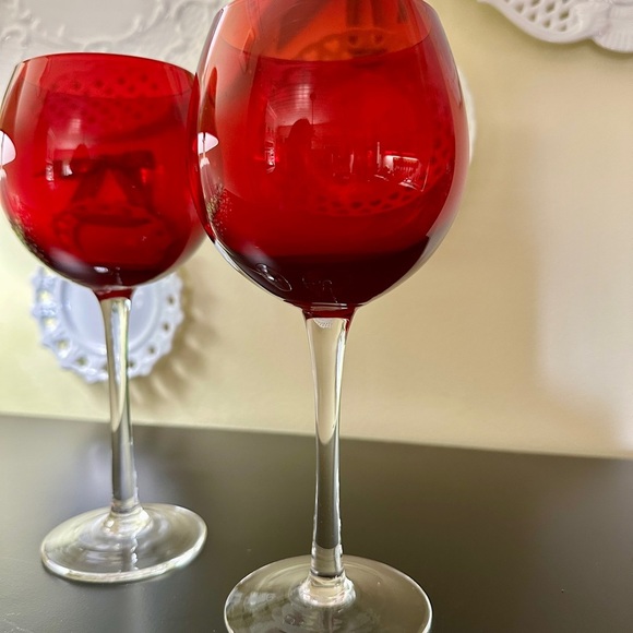 SET/2, VINTAGE, HAND BLOWN, RUBY RED, BALLOON WINE GLASSES. CLEAR STEM & BASE. - Picture 3 of 9